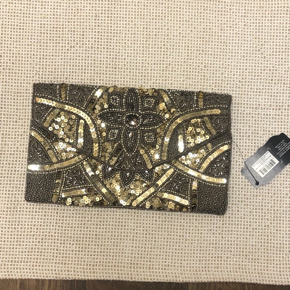 Handmade sequin Clutch - Picture 3 of 7